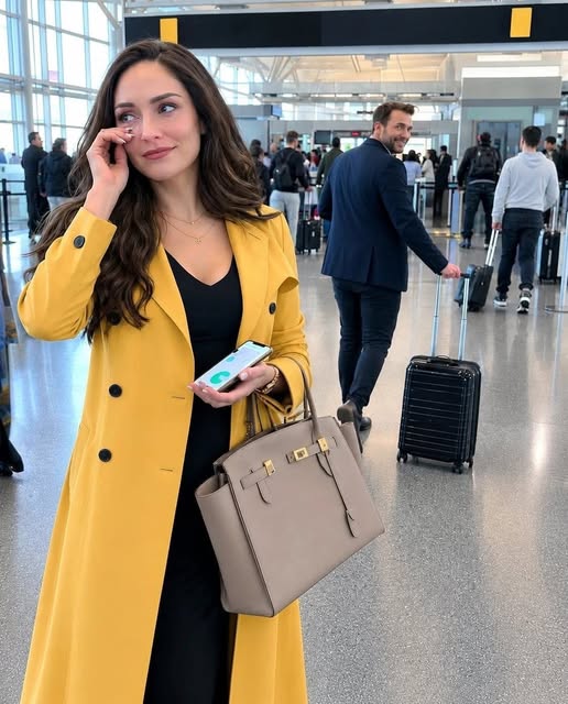 Lloré mientras llevaba a mi marido al aeropuerto, luego transfirió 720.000 dólares y presentó la demanda de divorcio.