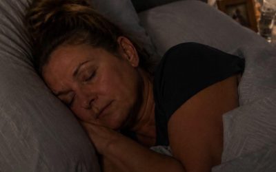 Cuidado, chicas: por qué nunca más se debe dormir con un moño